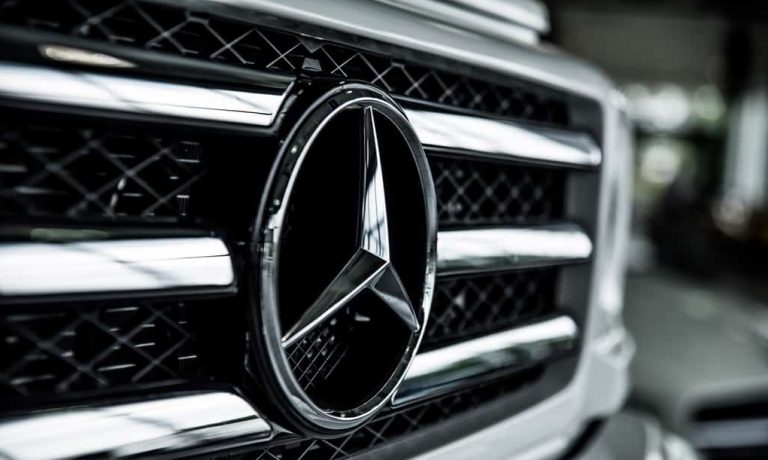 Mercedes will use Renault engines