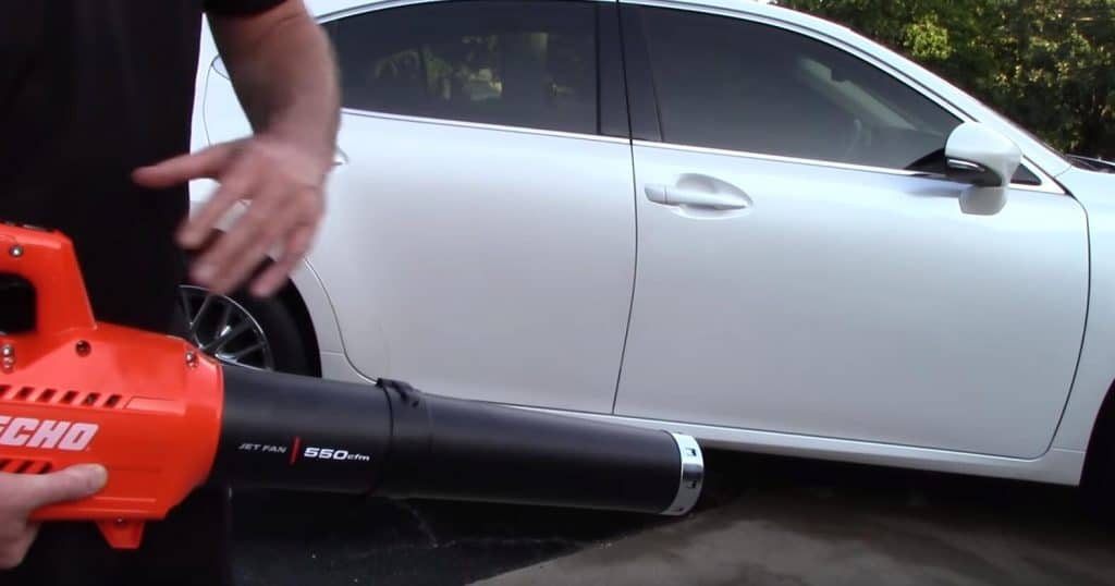 using leaf blower to dry car
