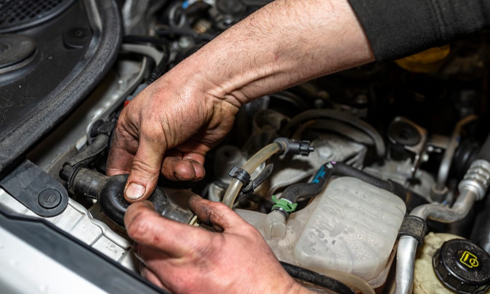 6 Main Reasons Why Your Car Shakes When Idle