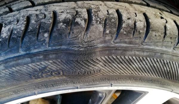 4 Causes of Inner Tire Wear: How to fix?